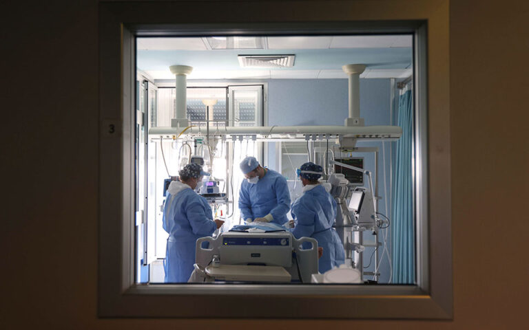 Κορονοϊός: 11χρονος από τη Λέσβο μεταφέρθηκε στο Παίδων λόγω επιπλοκών