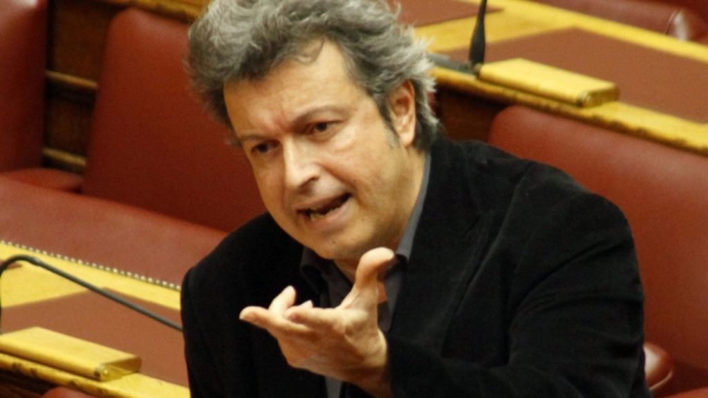 “Άγιος Παΐσιος”: “Αν ανακαλέσει o Πέτρος Τατσόπουλος αποσύρουμε την αγωγή” – Τι απαντά ο συγγραφέας