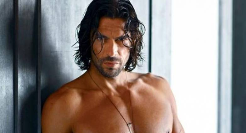 Γιάννης Σπαλιάρας: «Τα γυρίζει» για τις 4.000 γυναίκες