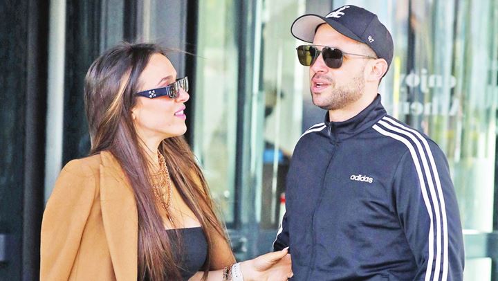 Καλομοίρα:Ταξίδι αστραπή στην Ελλάδα με τον σύζυγό της, Γιώργο Μπούσαλη