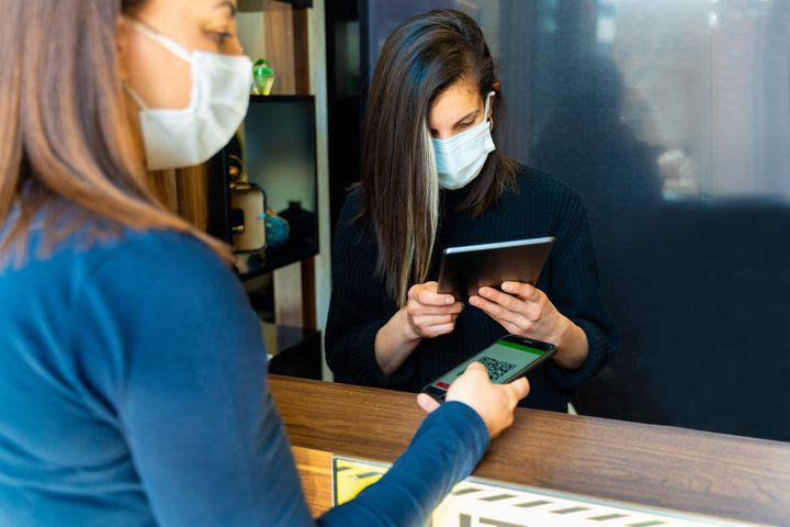 Σαρηγιάννης: Το πιστοποιητικό εμβολιασμού μπορεί να καταργηθεί πριν το Πάσχα