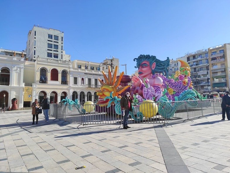 Πάτρα: Καρναβαλικά άρματα σήμερα στην πλατεία Γεωργίου