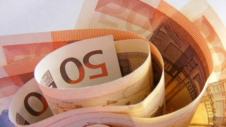 Πληρωμές 11-15 Απριλίου: Ποιοι παίρνουν δώρο Πάσχα