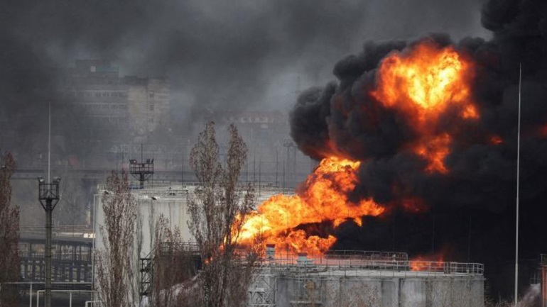 Επιθέσεις σε Οδησσό και Χερσώνα - Απομακρύνθηκαν άμαχοι από το εργοστάσιο Azovstal