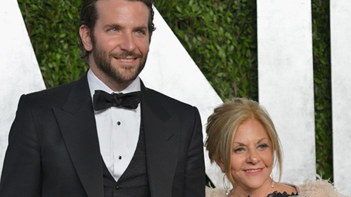 Σταρ του Χόλιγουντ που δεν κάνουν χωρίς ...τη μαμά τους