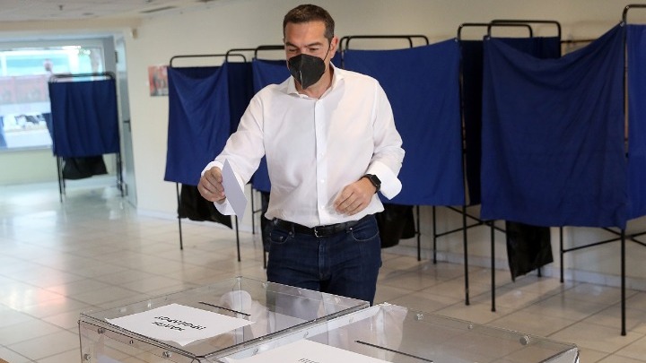 Αλ.Τσίπρας: Σήμερα οι πολίτες να πάρουν τον ΣΥΡΙΖΑ στα χέρια τους ώστε αύριο να πάρουν και τις τύχες της χώρας