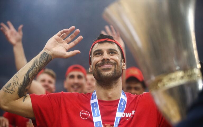 Παλαίμαχοι Ολυμπιακού για Πρίντεζη: «Σ' ευχαριστούμε και σε... υποδεχόμαστε»