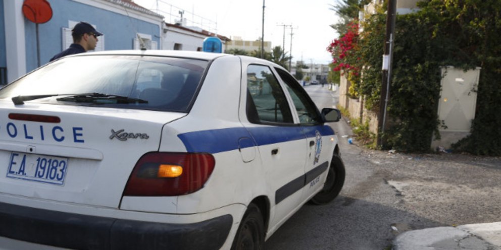 Άγριο έγκλημα στην Αίγινα: 73χρονη βρέθηκε μαχαιρωμένη - Έχει προσαχθεί ο γιος της