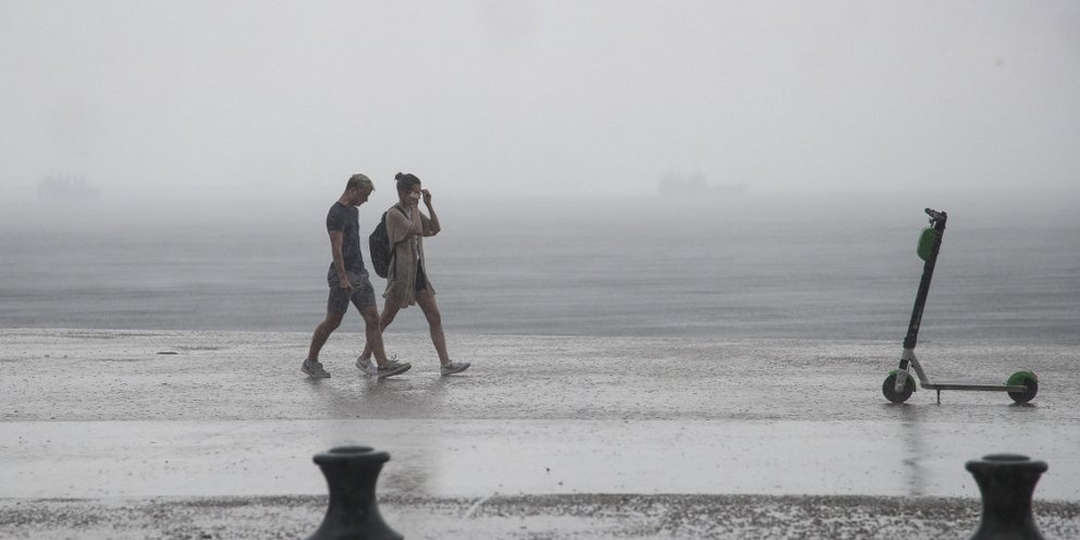 Ραγδαία αλλαγή του καιρού - Έρχεται «φθινοπωρινή έφοδος» με «πολύ νερό»