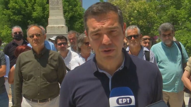 Τσίπρας από Ικαρία: Η κυβέρνηση απαξιώνει το ΕΣΥ - Να δοθούν κίνητρα για να έρθουν γιατροί