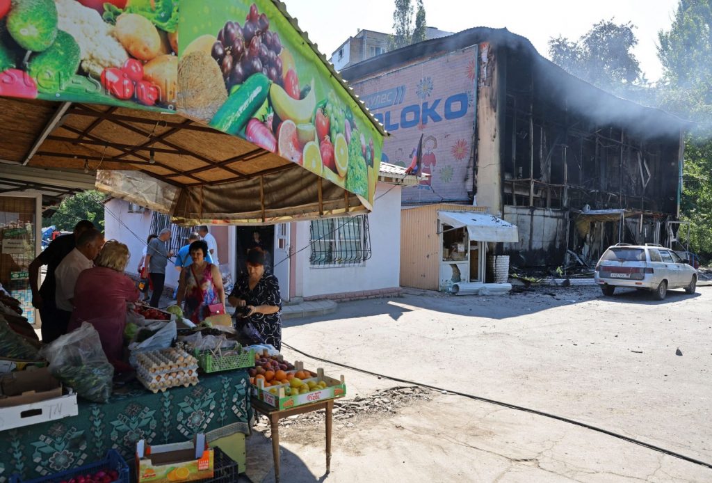 Έφηβοι χτύπησαν μέχρι θανάτου ηλικιωμένο με κώνο οδικής σήμανσης