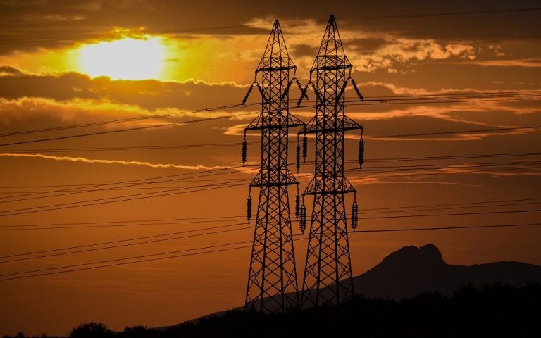 Τιμές σοκ στο ρεύμα: Συνεχίζεται η «παράνοια» με τη μεγαβατώρα έως και 871 ευρώ