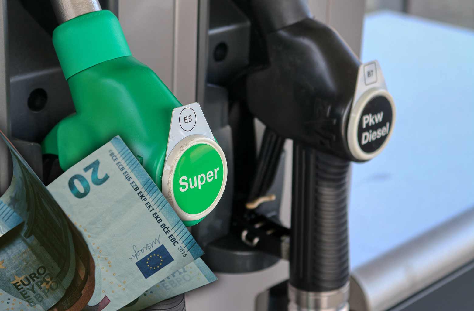 Πάνω από 2 εκατ. αιτήσεις για το Fuel Pass 2