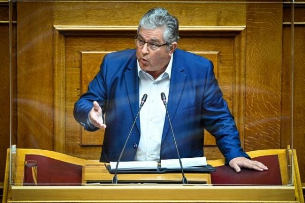 «Ναι» για εξεταστική επιτροπή για τις υποκλοπές από τον Κουτσούμπα