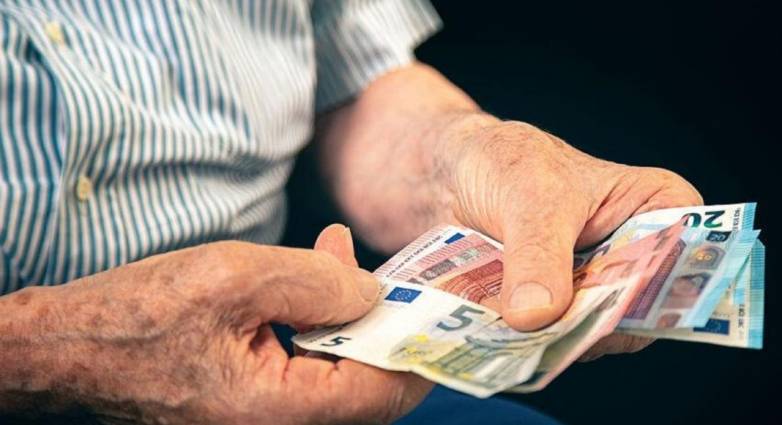 Ποιες συντάξεις και επιδόματα καταβάλλονται μέχρι 26 Αυγούστου