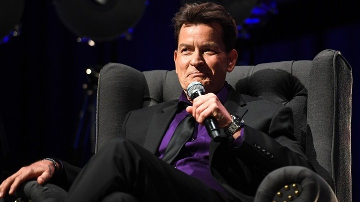 Εξωδικαστικός συμβιβασμός για τον Τσάρλι Σιν και την πρώην σύντροφό του