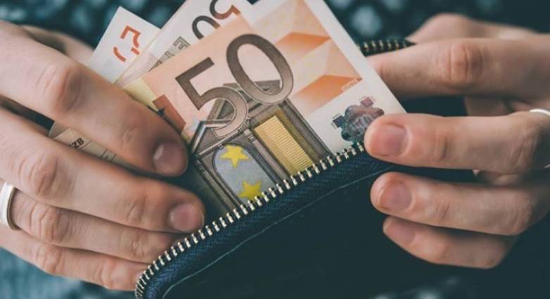 Επιταγή ακρίβειας: Νέο έκτακτο επίδομα από το φθινόπωρο – Ποιοι μπορεί να πάρουν