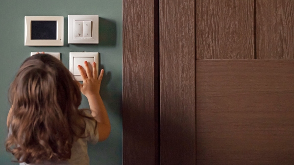 Εξοικονόμηση ενέργειας: Μοντέλο δημοσίου με bonus και πέναλτι σε νοικοκυριά και επιχειρήσεις