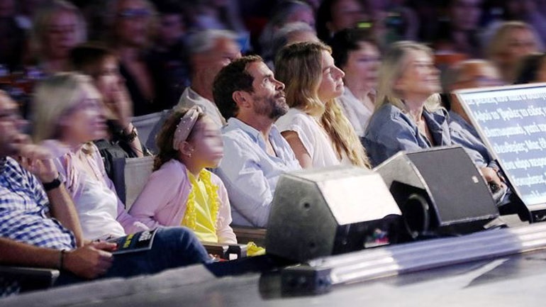 Χρυσή Βαρδινογιάννη - Κωνσταντίνος Μαρκουλάκης: Δημόσια εμφάνιση στο θέατρο μετά από καιρό