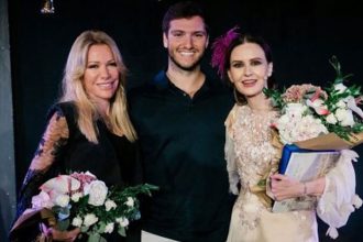 Μαριάννα Λάτση: Σπάνια εμφάνιση με τον γιο της, Φίλιππο στα βραβεία «Νίκος Κούρκουλος»