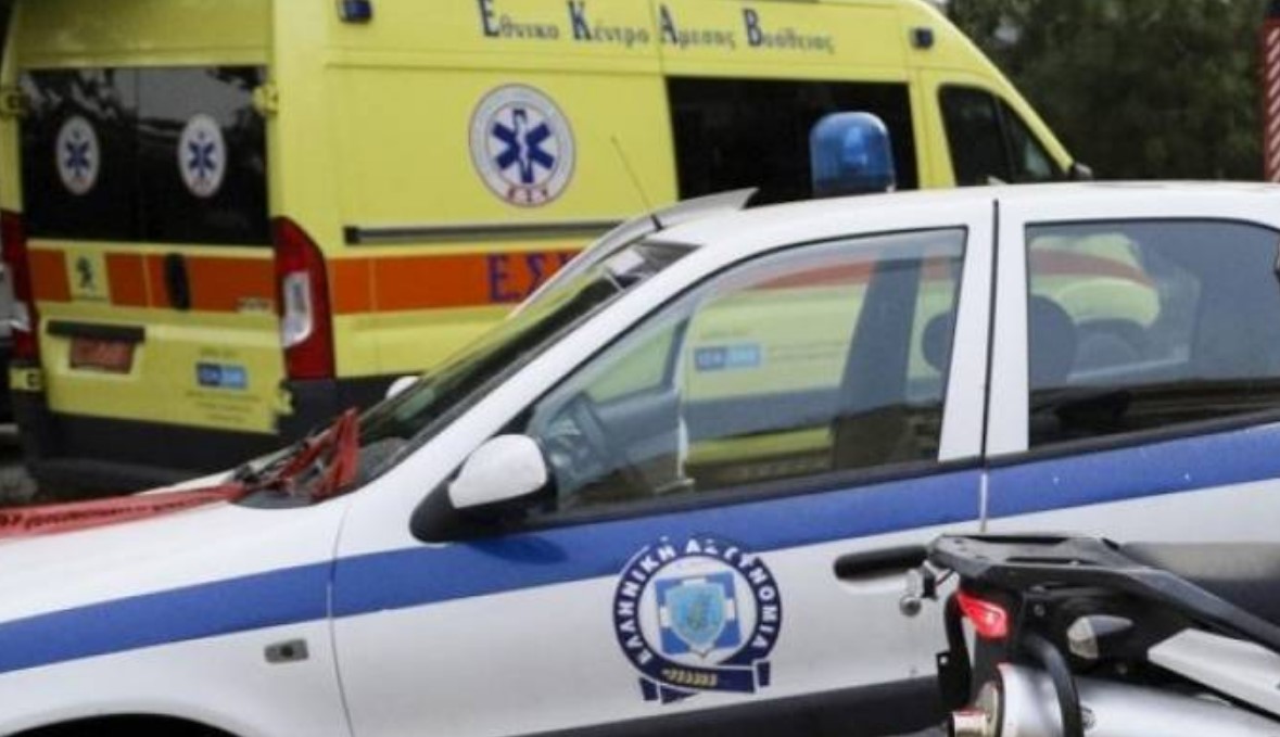 Ποδηλάτης εμπόδισε περιπολικό και 20 άτομα επιτέθηκαν στους αστυνομικούς