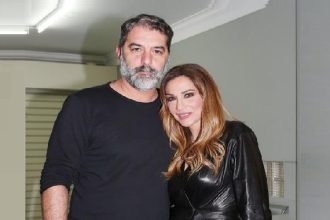 Δέσποινα Βανδή – Βασίλης Μπισμπίκης: Κοινή εμφάνιση μετά από καιρό – Το «σχέδιο απόδρασης» για να αποφύγουν τις κάμερες