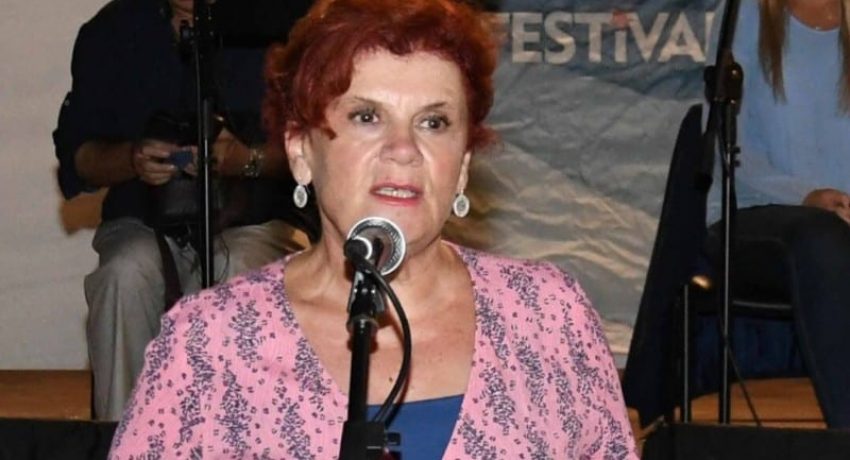 Κατερίνα Γεροπαναγιώτη: Ο Κώστας Καζάκος ήταν σε όλη του τη διαδρομή ένας ασυμβίβαστος και ξεχωριστός καλλιτέχνης