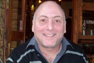 Γιώργος Λαμπάτος: Ο Πέτρος Φιλιππίδης δεν είχε ούτε ιερό ούτε όσιο