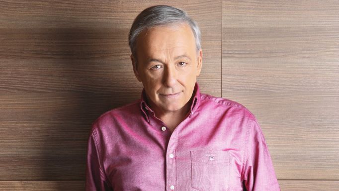 Ανδρέας Μικρούτσικος: Έπαιξα σώμα με σώμα και μπουνιές με τον θάνατο, γιατί να μην τον κοροϊδέψω κιόλας;