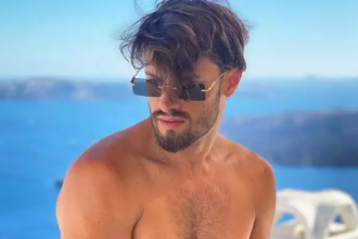 Σοκάρει ο Στέλιος Νιάκαρης: «Γδύσου και θα πάρεις τη δουλειά, μου είπε και γδύθηκα»