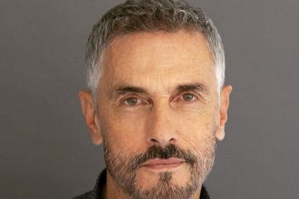 Σταύρος Ζαλμάς: «Δυστυχώς οι Έλληνες έχουν χάσει το φιλότιμο τους»