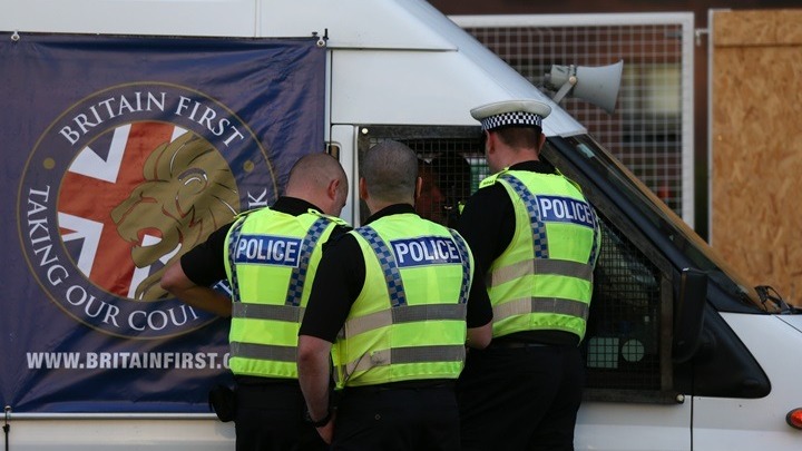 Δύο αστυνομικοί μαχαιρώθηκαν στο κέντρο του Λονδίνου