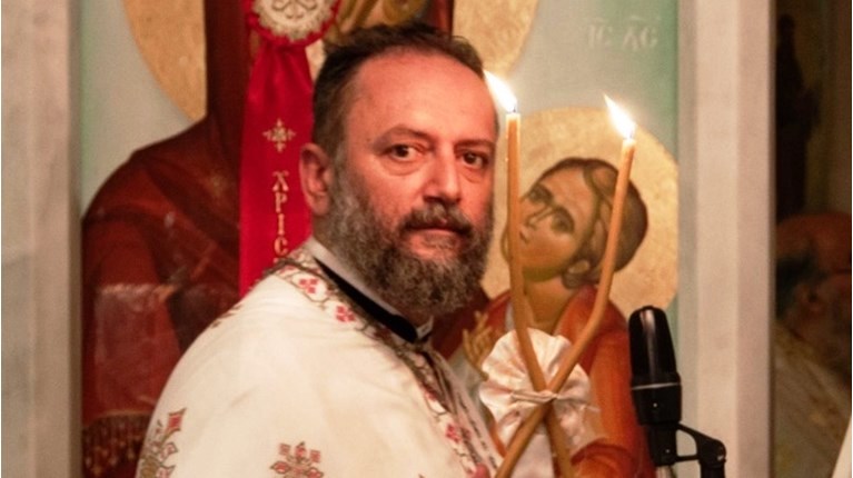 Απαγχονισμός αρχιμανδρίτη στην Κυψέλη: «Το φάγανε το παιδί μου» είπε η μητέρα του άτυχου ιερέα