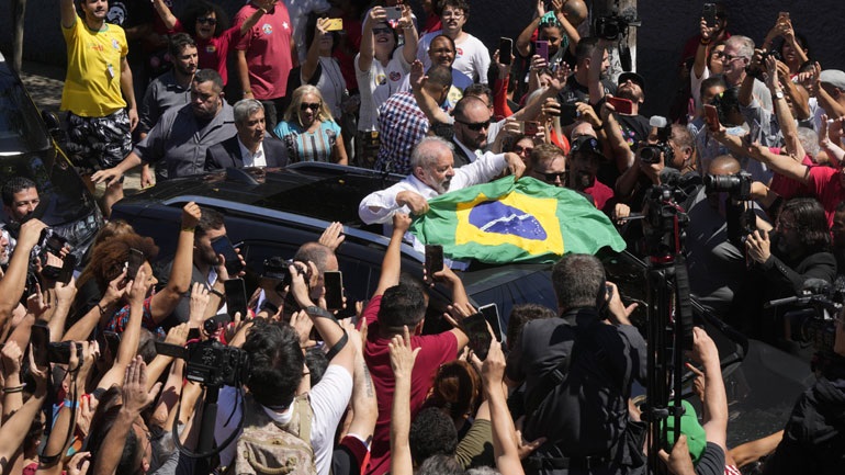 Νέος πρόεδρος της Βραζιλίας ο Λούλα