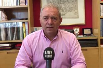 Γιάννης Στάνκογλου: Ο έρωτας με τραγουδίστρια σε σκυλάδικο 20 χρόνια μεγαλύτερή του