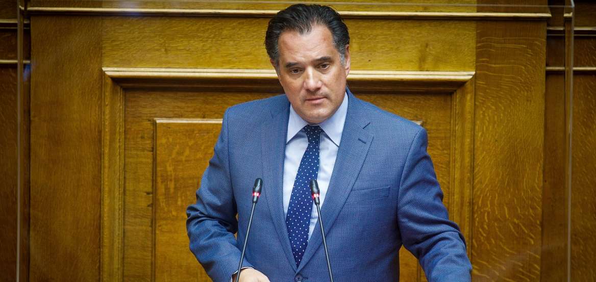 Γεωργιάδης: Δεν είναι πρόθεση της κυβέρνησης η μείωση του ωραρίου των καταστημάτων