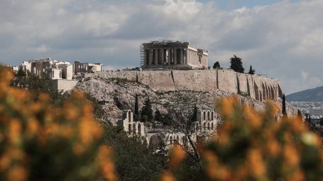 Νεκρή γυναίκα που έπεσε από την Ακρόπολη