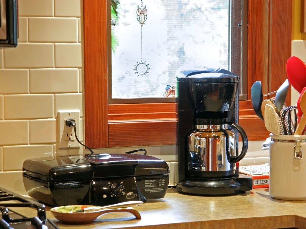 Ποιες είναι οι πιο ενεργοβόρες συσκευές - Σύσταση Σκρέκα για μείωση κατανάλωσης ρεύματος από 18:00 - 21:00