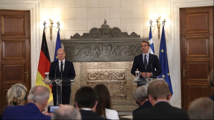 Ολαφ Σολτς: Έφτασα σε μια νέα Ελλάδα με δυναμική ανάπτυξη