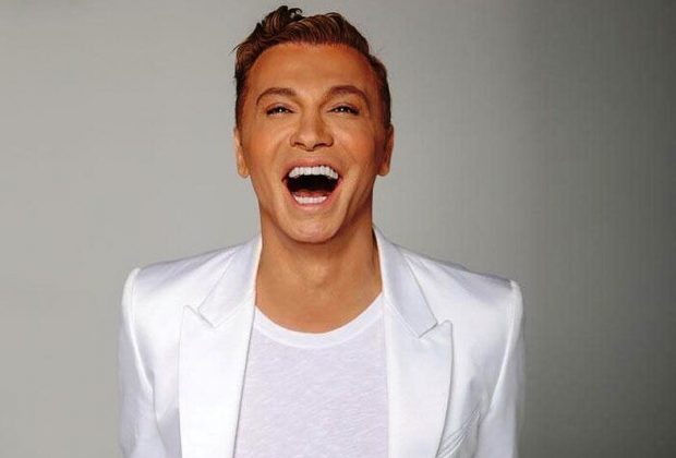 Τάκης Ζαχαράτος: Μιμείται την Άντζελα Δημητρίου και απαντά στην Καίτη Γαρμπή – «Θα σέβεστε» - ΒΙΝΤΕΟ