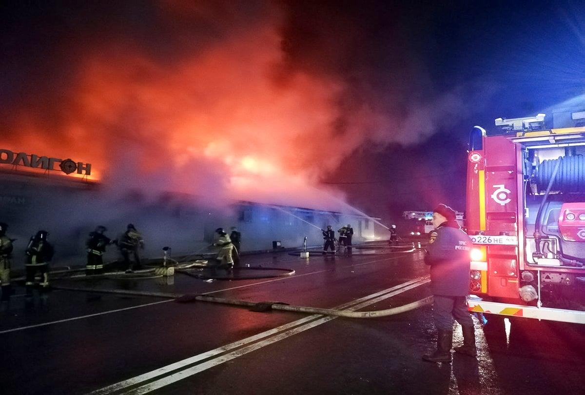 Ρωσία: Η φωτιά ξέσπασε από μεθυσμένο που πέταξε φωτοβολίδα – Στους 15 οι νεκροί