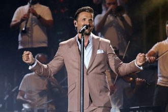 Νίκος Βέρτης: Τον κατηγορούν για «μαϊμού» εμβολιασμούς κατά του κορωνοϊού – Η απάντησή του