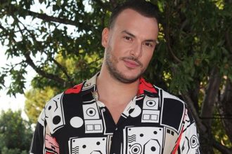 Σάκης Αρσενίου: Αποκάλυψε το φύλο του μωρού που περιμένει με τη σύντροφό του