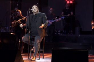 Στο χειρουργείο ο Βασίλης Καρράς