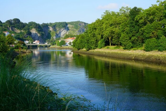 Το νησί που αλλάζει εθνικότητα κάθε 6 μήνες