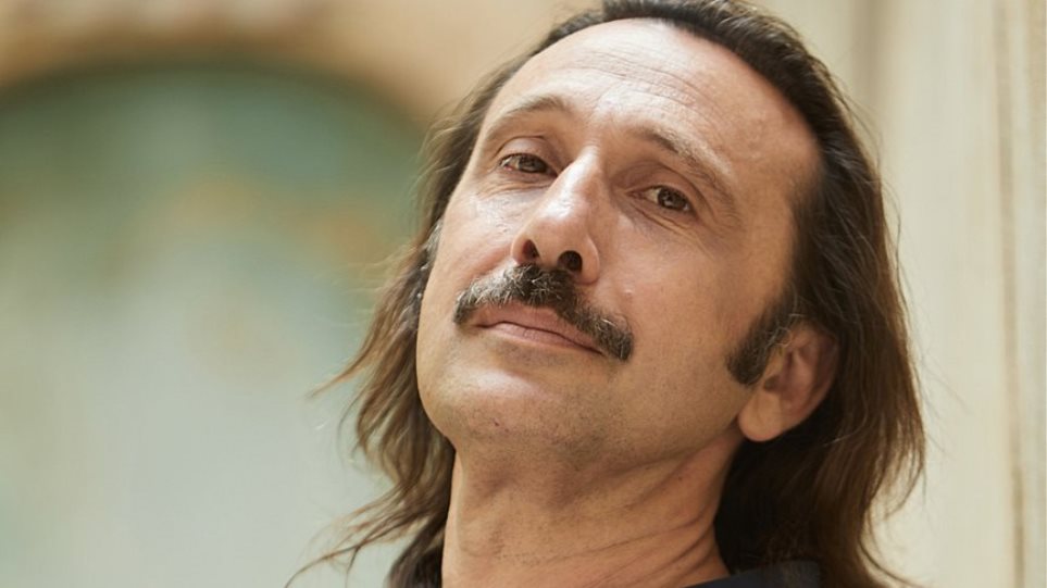 Ρένος Χαραλαμπίδης: Δεν φλερτάρω στα 52 μου, δεν το θεωρώ κομψό