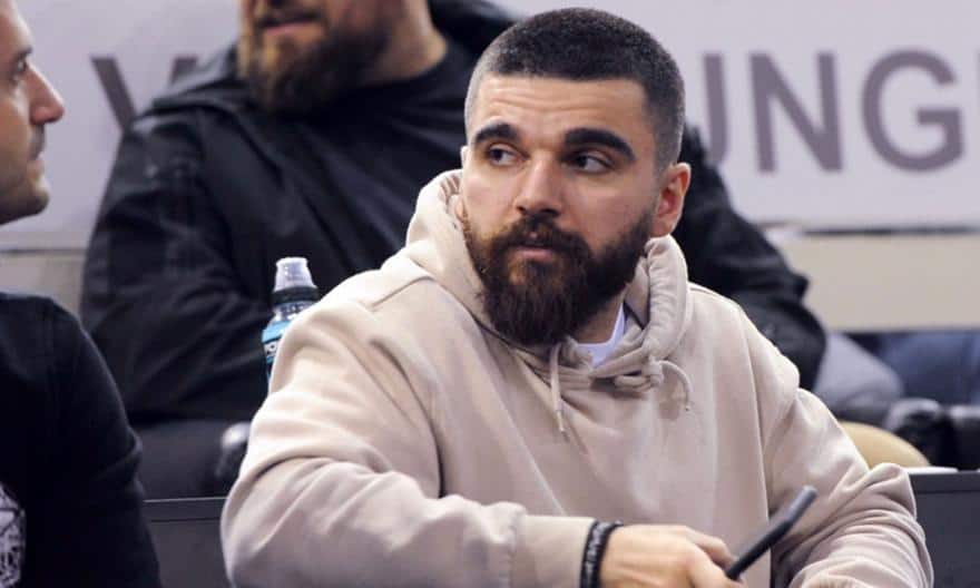 Μηνύσεις από Γιώργο και Νίκο Σαββίδη στην ΕΕΑ