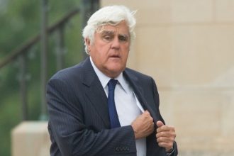 Στο νοσοκομείο με εγκαύματα ο Τζέι Λένο