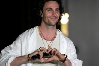 Ο Άαρον Τέιλορ–Τζόνσον φέρεται να έχει το προβάδισμα για το ρόλο του Τζέιμς Μποντ