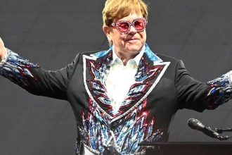 Ο Έλτον Τζον δηλώνει ότι θα σταθεί στο πλευρό των παιδιών του ό,τι κι αν αποφασίσουν